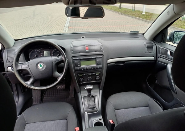 Skoda Octavia cena 12900 przebieg: 255000, rok produkcji 2008 z Suwałki małe 172